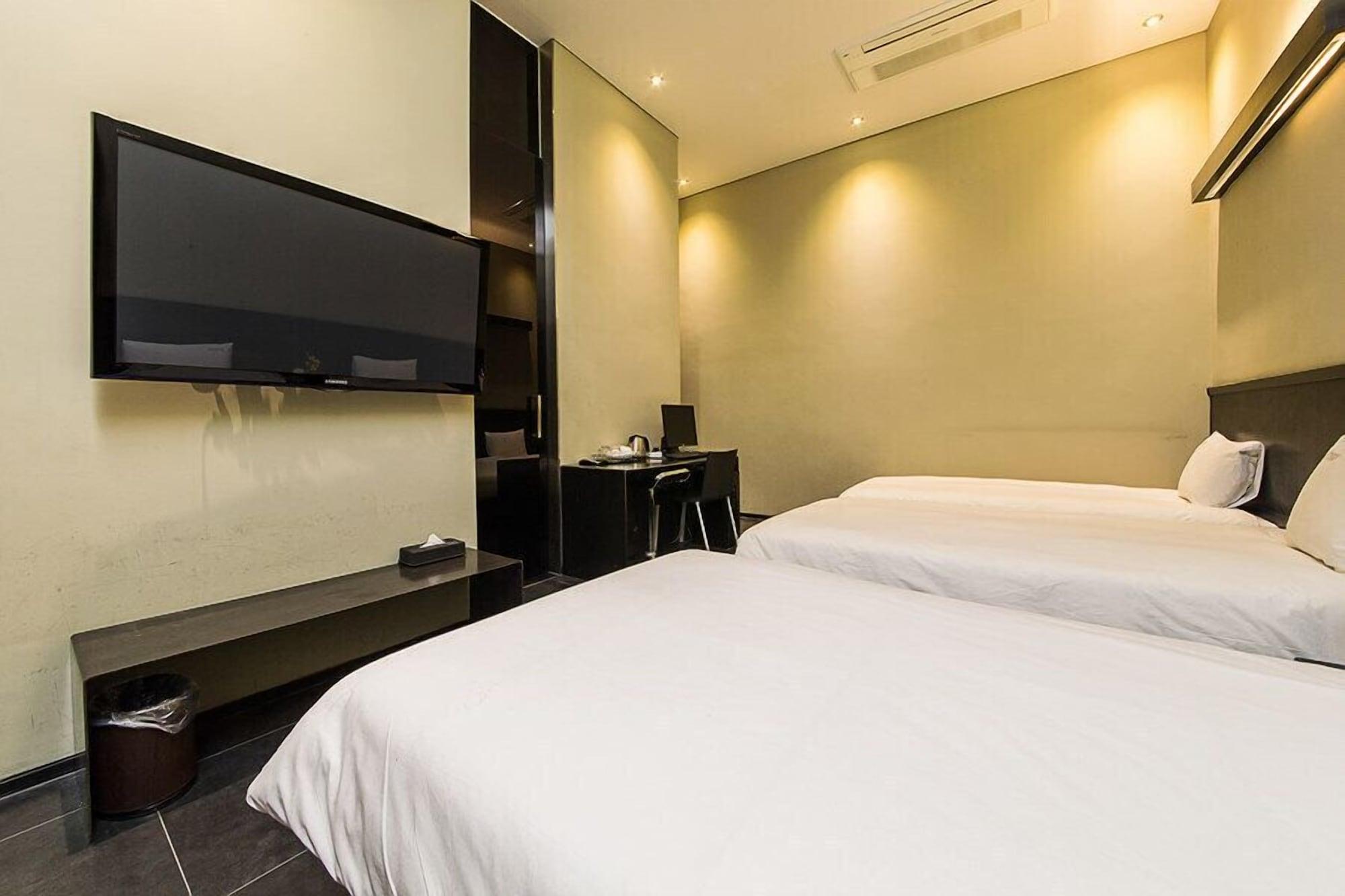 Hotel Irene Myeongdong Seoul Bagian luar foto